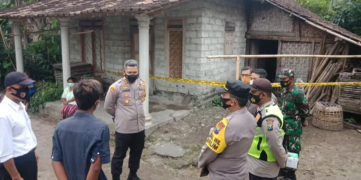 Tanya Kunci Motor, Warga Blitar Dipukul Balok Kayu
