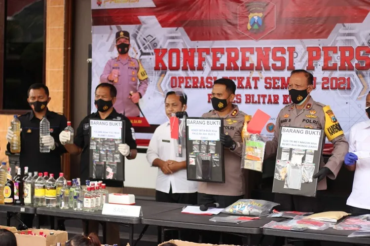 Polres Blitar Kota Ungkap Bukti Keberhasilan Operasi Pekat Semeru 2021
