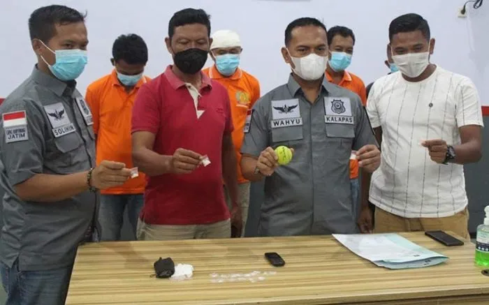 Modus Baru, Selundupkan Sabu ke Lapas Melalui Bola Tenis