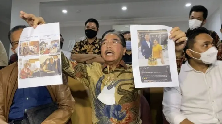 Pengacara Hotma Sitompul Dipidanakan Istrinya