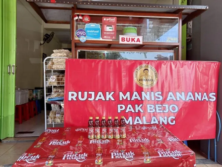 YouTuber Magdalena dan Teh Pucuk Harum Bantu UMKM Kuliner Bangkit