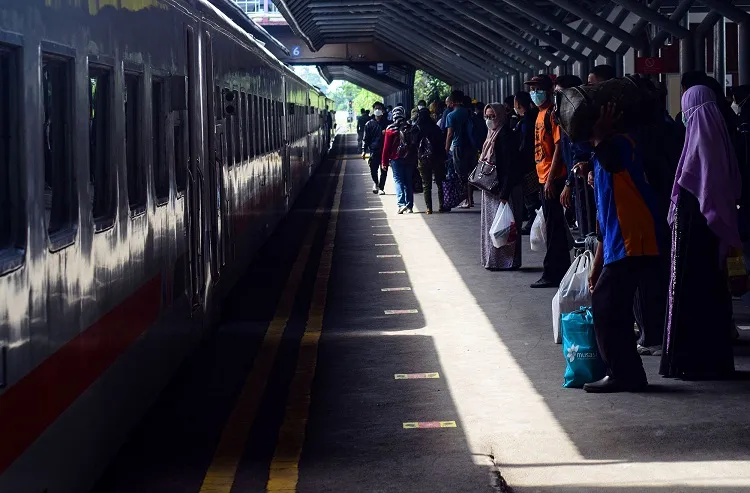 Larangan Mudik Diberlakukan, Penumpang KAI Terjadi Kepadatan