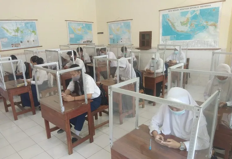 Ujian Tatap Muka SD dan SMP Kota Mojokerto Tetap Pakai Gadget
