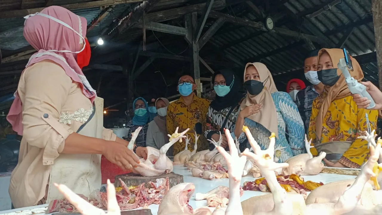 Bupati Sidak Melonjaknya Harga Ayam Potong Jelang Puasa