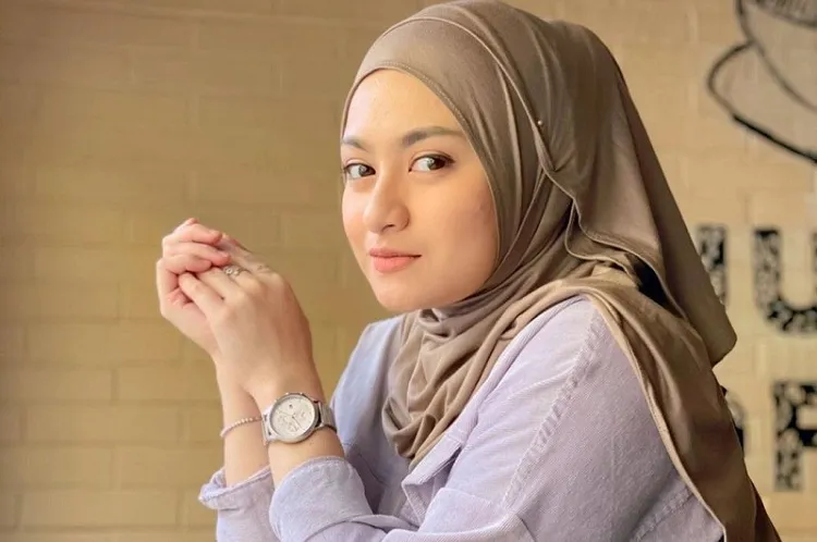 Hapus Semua Foto Sule, Keharmonisan Rumah Tangga Dipertanyakan