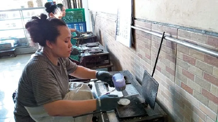 Jelang Lebaran, Produksi Opak Gambir Meningkat 2 Kali Lipat