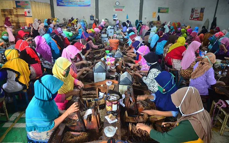 Pabrikan Rokok Nojorono dan KT&G Turunkan Tingkat Produksi
