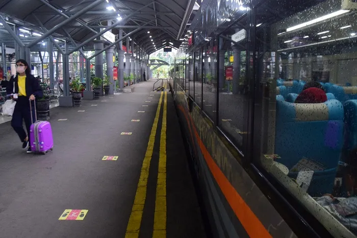 Larangan Mudik Diperpanjang, KA Lokal Beroperasi Seperti Biasa