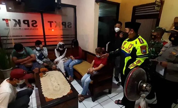 5 Pasangan Bukan Suami Istri Diamankan saat Razia