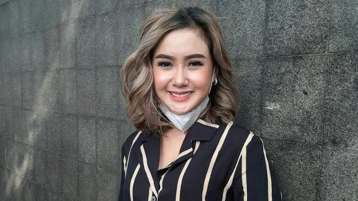 Jadinya Deket dengan Indra Bruggman