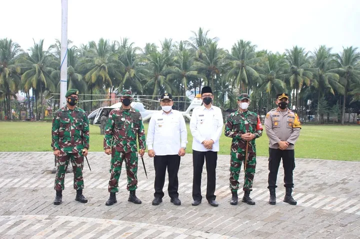 Bupati Jember Sambut Kedatangan Danlanud Abdurahman Saleh