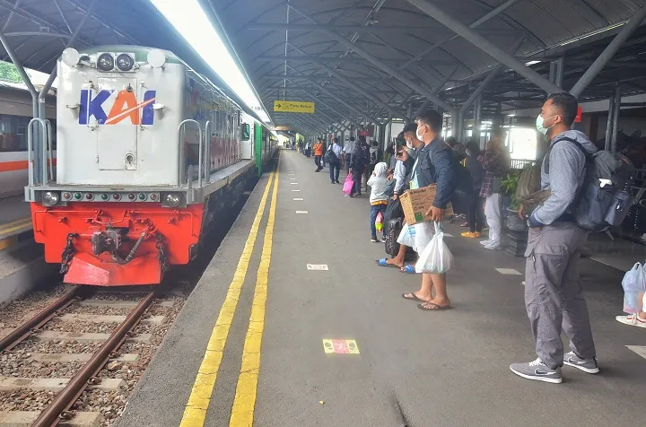 Larangan Mudik Usai, 31 Kereta Api Jarak Jauh Kembali Beroperasi