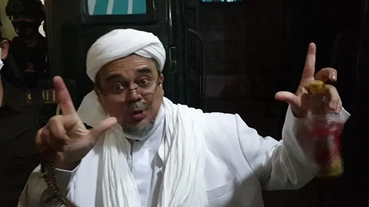 Rizieq Divonis 8 Bulan, Juli Bebas dari Penjara