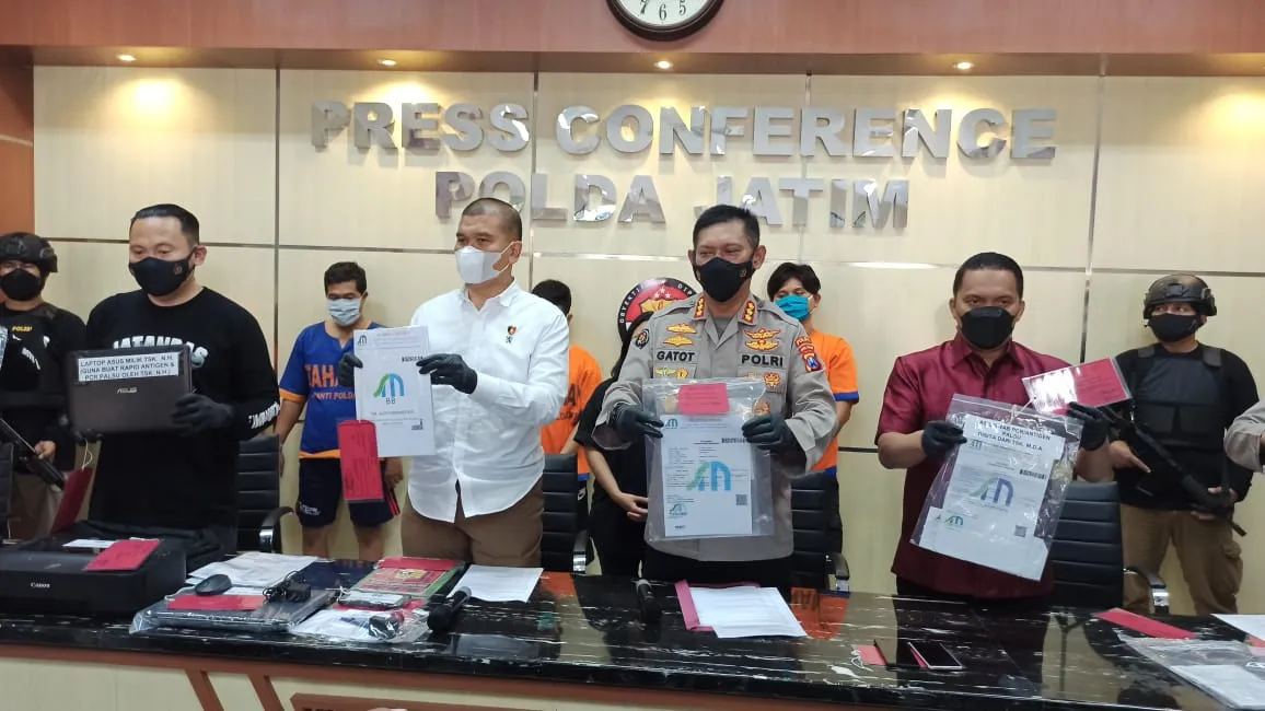 Empat Pelaku Pemalsu Surat Rapid Antigen dan Swab PCR Dibekuk