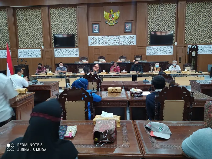 Komisi III DPRD Kota Probolinggo Hearing Terkait Pemberian THR