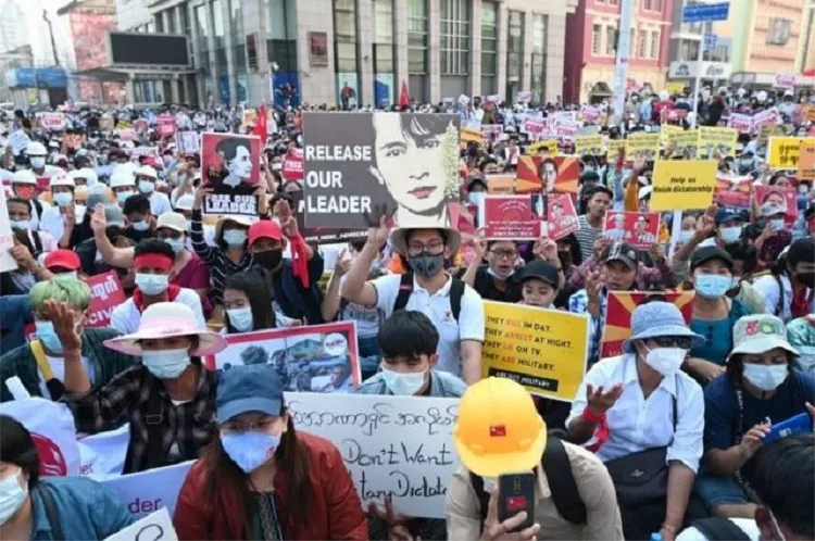 Kudeta di Myanmar Sebabkan Krisis Uang Tunai Antar Bank