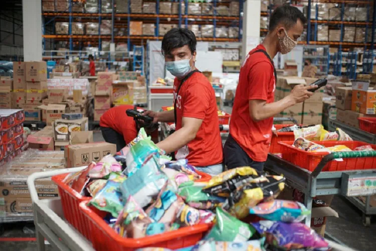 Lindungi Produk Lokal, Kemenkop Tekan Produk Impor di E-commerce