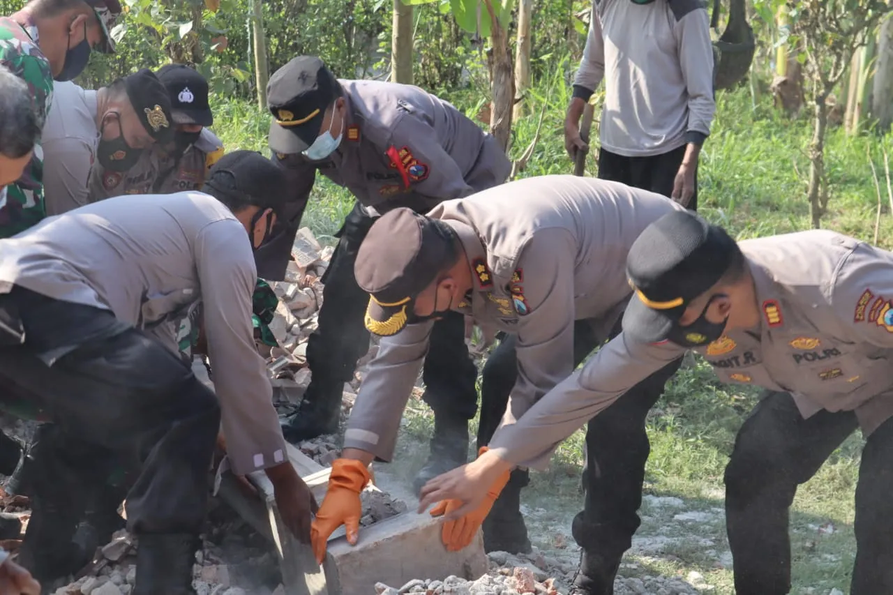 Polres Blitar Kota Lakukan Corve dan Trauma Healing Korban Gempa