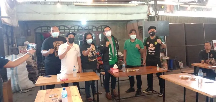 Gubernur Jabar Kang Emil Temui Bonek Surabaya