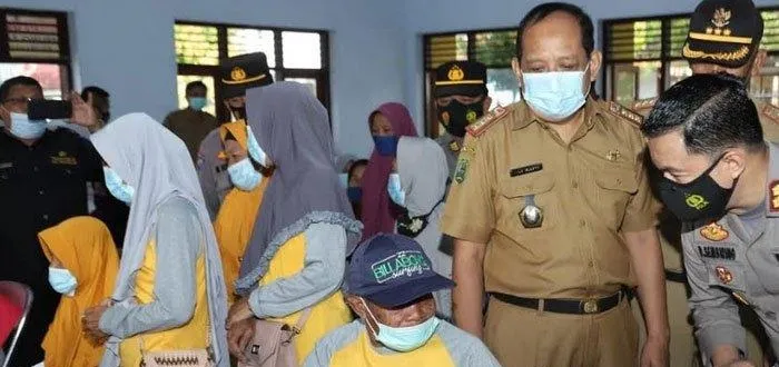 70 Lansia di Trenggalek Divaksin Covid-19 Dosis Pertama