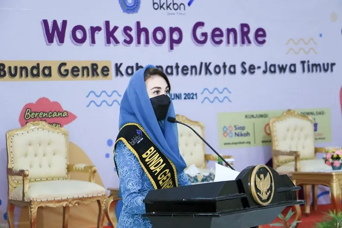 Ketua TP PKK Jatim Arumi Bachsin Ajak Cegah Pernikahan Dini