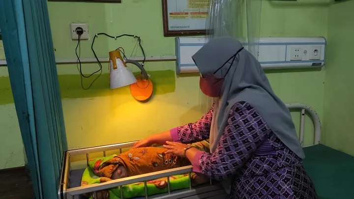 Bayi Baru Lahir Dibuang Dekat Kandang Kambing