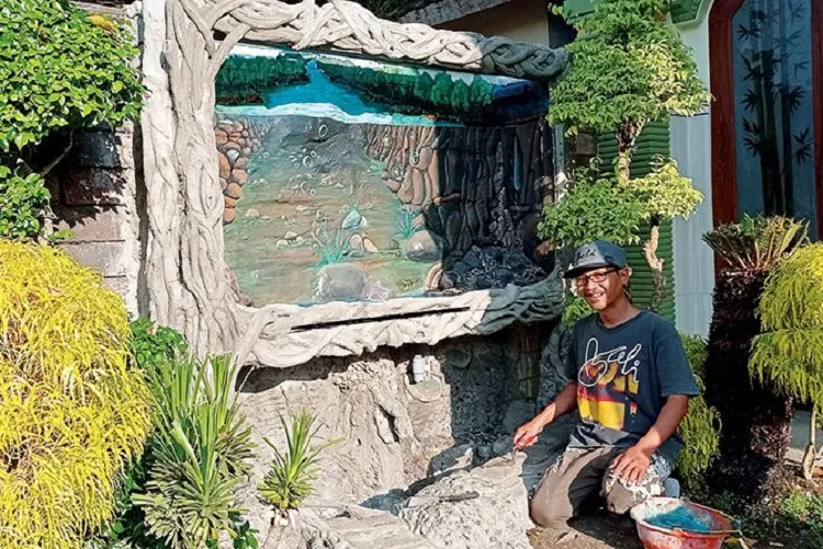 Tekuni Usaha Seni Relief Hingga Eksis Sampai Luar Kota