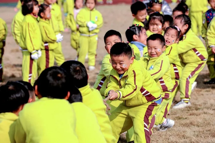 China Dukung Pasangan yang Ingin Miliki Tiga Anak