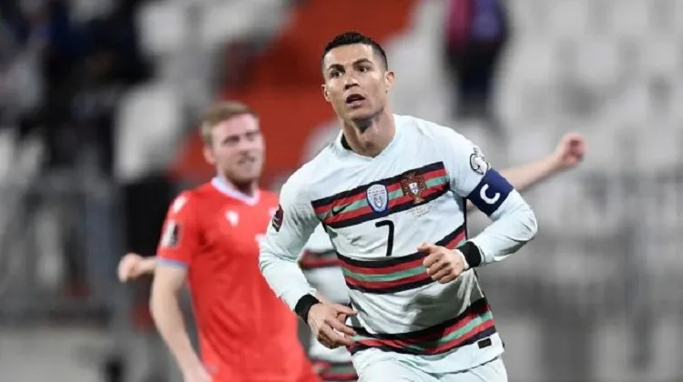 Saham Minuman Bersoda Anjlok Rp 57 Triliun Gara-Gara CR7