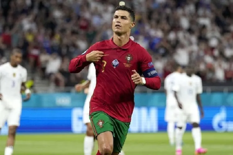 CR7 Sejajar dengan Ali Daei, Ukir 109 Gol Internasional