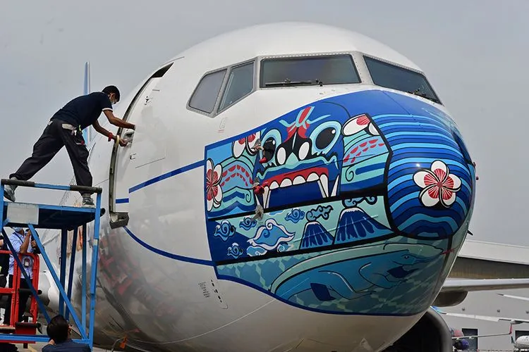 Garuda Terpuruk, Komisaris dan Staf Menteri BUMN, Ribut