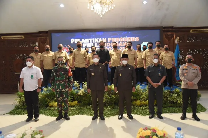 Pengurus PWI Dilantik, Bupati Yes Inginkan Wartawan Tebar Manfaat