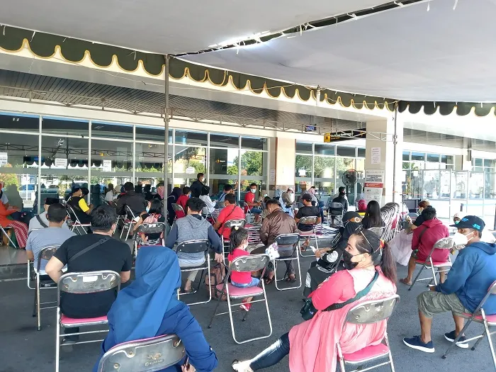 Ini Selisih Pembelian Tiket Kapal Laut Bila Menggunakan Jasa Calo