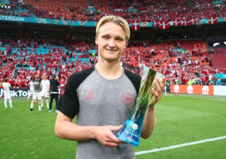 Kasper Dolberg Catat Gol Bersejarah Denmark