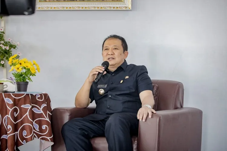 Bupati Jember Jadi Narsum Literasi Digital dengan Slogan Indonesia Makin Cakap Digital