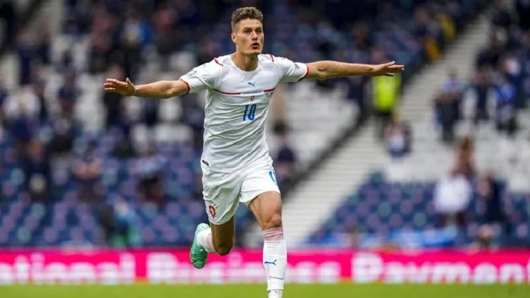Patrik Schick Cetak Gol Terjauh 45,5 M Sepanjang Sejarah Euro