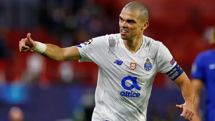 Bek FC Porto Pepe, Pemain Veteran Grup F Paling Sepuh