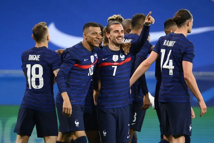 2 Pemain Cedera, Timnas Prancis Kehabisan Stok Bek Kiri