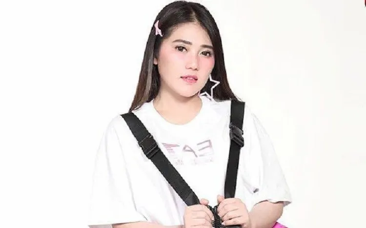 Pamer Pacar Baru, Vokalis Band Papinka