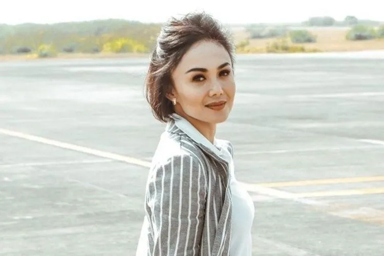 Izinkan Anaknya Nonton Video Porno