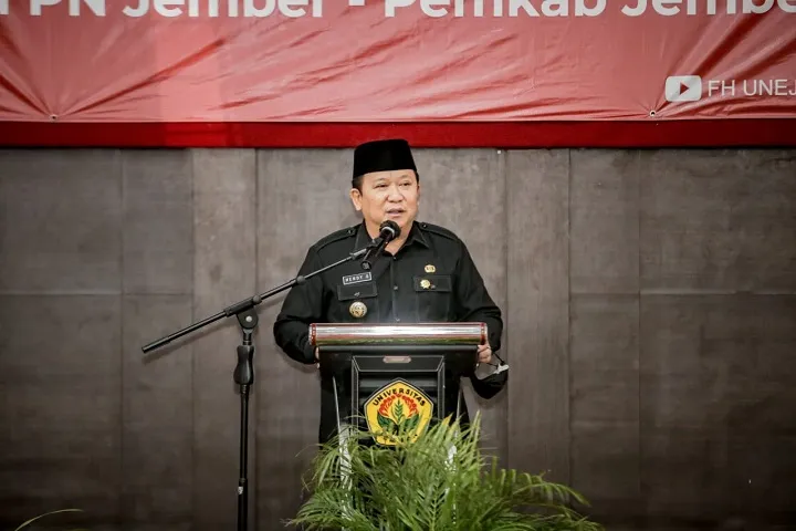 Bupati dan Wabup Jember Hadiri Peluncuran Aplikasi Tilik Desa dan Pos Bantuan Hukum Gratis