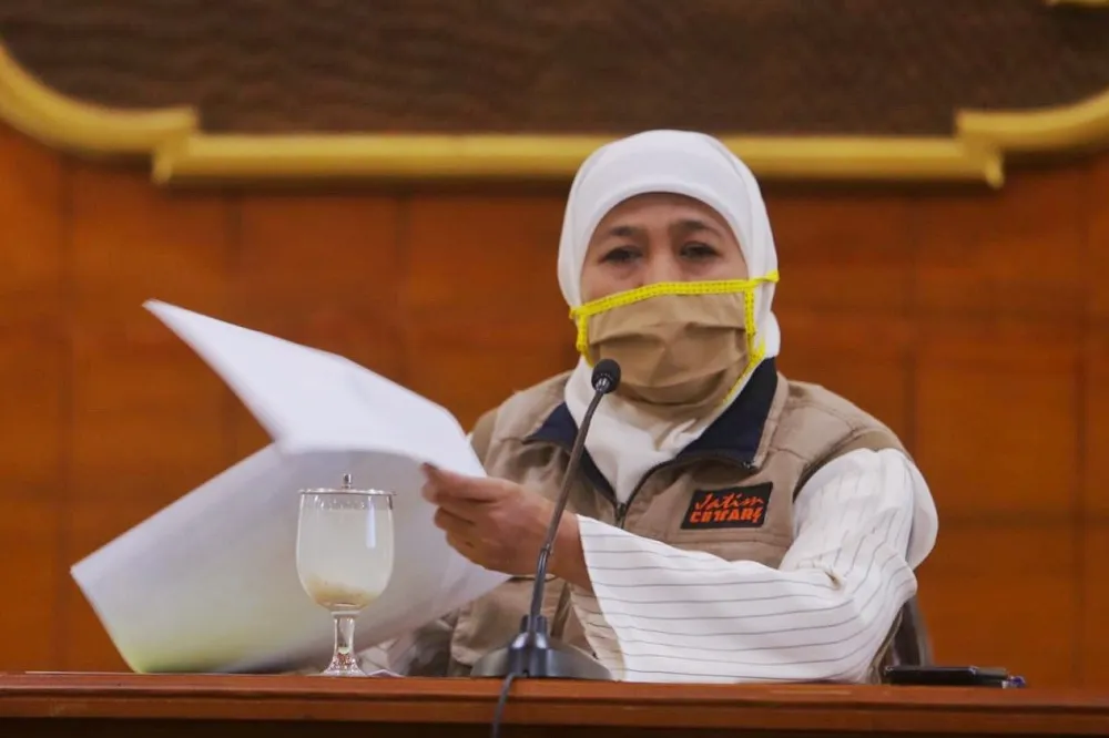 Batal Berangkat Haji, Gubernur Khofifah Harap Sabar dan Tawakal