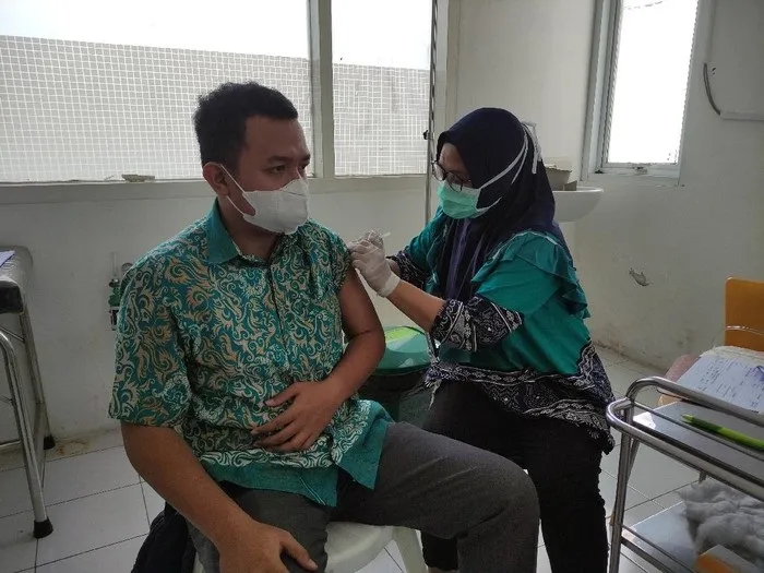 66 Guru SMA Divaksin Tahap Dua