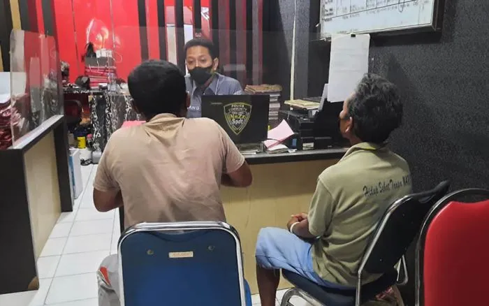 Ngamuk Tak Diberi Roko, ODGJ Tewas Dikeroyok 2 Oknum Perangkat Desa