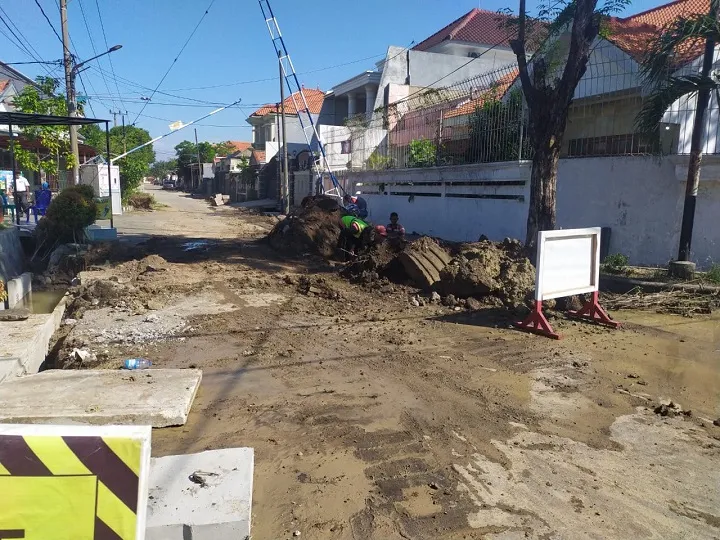 Proyek Box Culvert Perumahan Medokan Asri Utara III Dikomplain, Warga : Proyek Gak Jelas!