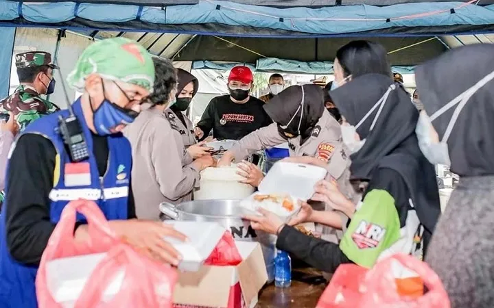 Pemkab Jember Dirikan Dapur Umum untuk Warga Isoman