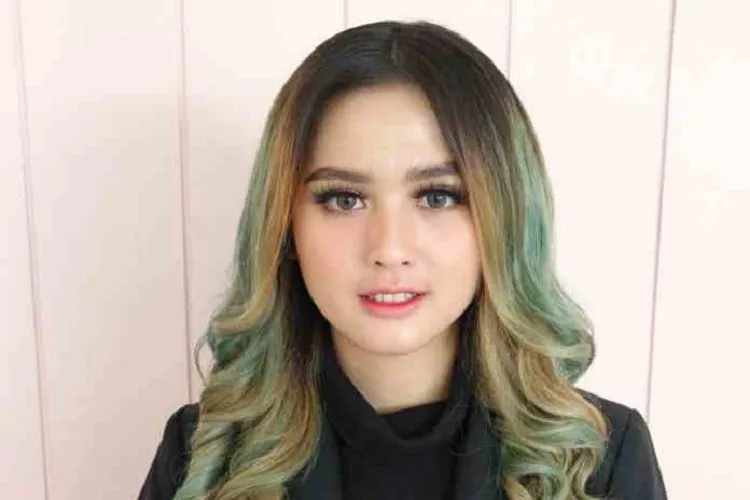 Resign dari Pramugari, Kini Eksis di Dunia Makeup