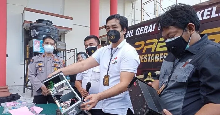 Sabu 2,3 Kg Lolos X-Ray, karena Disimpan di Kotak UPS