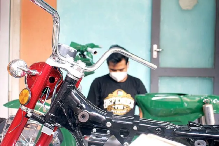Dari Hobi, Kini Eksis Jadi Kolektor Motor Klasik