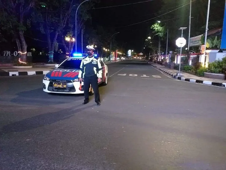 Lampu Jalan Dimatikan, Mobilitas Massa Berkurang 30 Persen